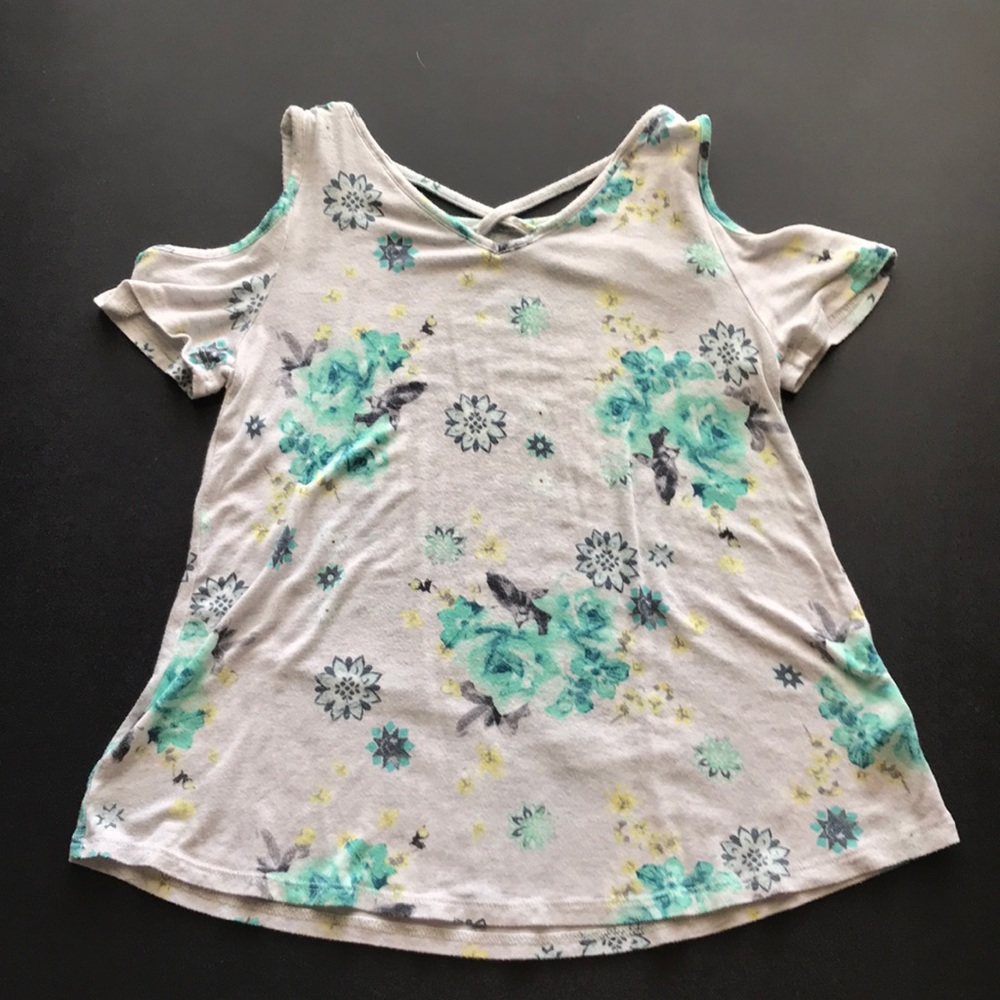 Cute girls cute out shoulder tee from justice